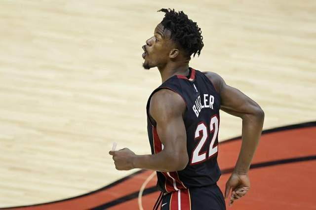 开云体育下载-努力在天赋+努力面前一文不值！热火惨遭雄鹿4连杀